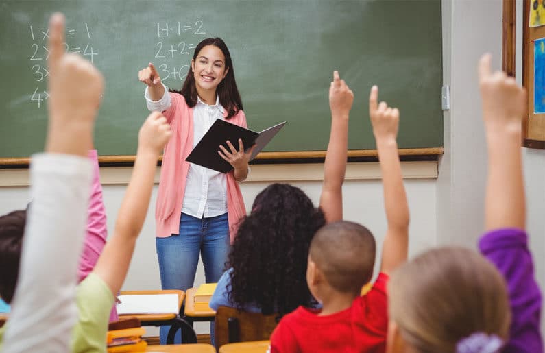 EDUCAR HOY Y MAÑANA